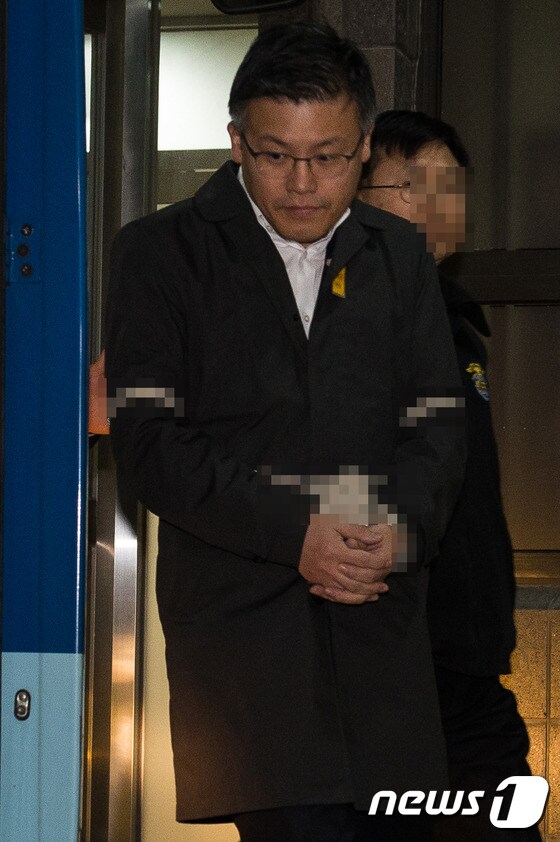 '靑 문서유출' 정호성 전 비서관 구속