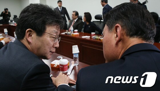 유승민-황영철 '탄핵 논의'