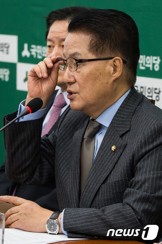 국민의당 박지원 "탄핵 가결위해 노력"