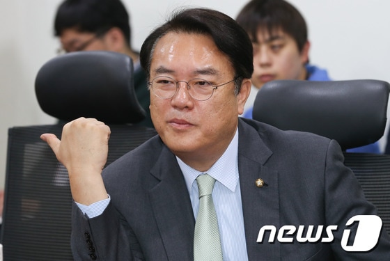 정진석 자유한국당 의원. © News1 허경 기자