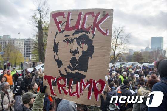 [사진] 끊이지않는 트럼프 반대 운동