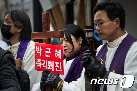 '박 대통령 퇴진을 위한 기도'