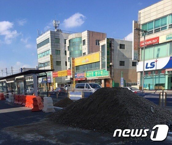 대전 오정동 BRT 구간 공사 현장 모습.© News1