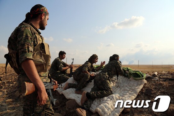 시리아민주군(SDF) 대원들의 모습 © AFP=뉴스1