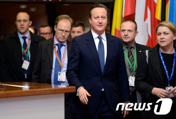 데이비드 캐머런 영국 총리를 비롯한 유럽연합(EU) 28개국이 19일(현지시간) 이틀간 이어진 EU 정상회의에서 '브렉시트'(Brexit·영국의 EU 탈퇴)를 저지하기 위한 개혁안을 타결했다. © AFP=뉴스1
