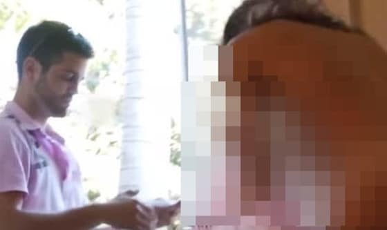미녀들의 나체 파티를 목격한 한 남성의 모습이 포착된 영상이  화제다.  © News1star / 유튜브 캡처
