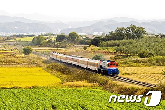 대중교통을 이용한 춘천 관광상품이 더욱 다양해진다. 사진은 농촌테마열차(춘천시 제공)© News1travel