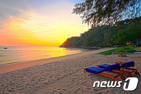 리조트는 해변과 정글 사이에 있어 해변을 따라 바닷가를 즐길 수 있다. (허니문리조트 제공)©News1travel