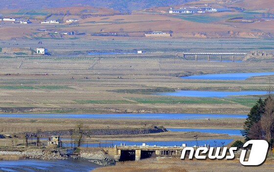 인천 강화도 평화전망대에서 바라본 북한 황해북도 개풍군 일대 마을(자료사진) © News1 박정호 기자