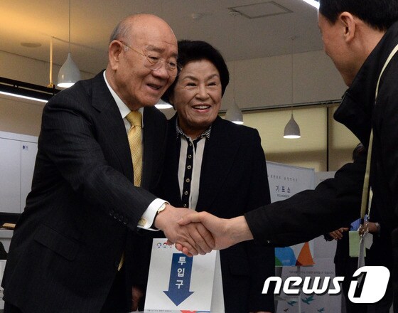 전두환 전 대통령과  부인 이순자 여사/뉴스1 © News1 최현규 기자