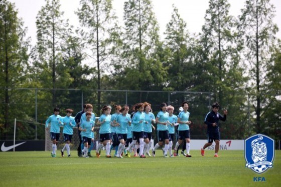 여자축구대표팀이 31일 파주NFC에서 훈련을 하고 있다. (대한축구협회 제공) © News1