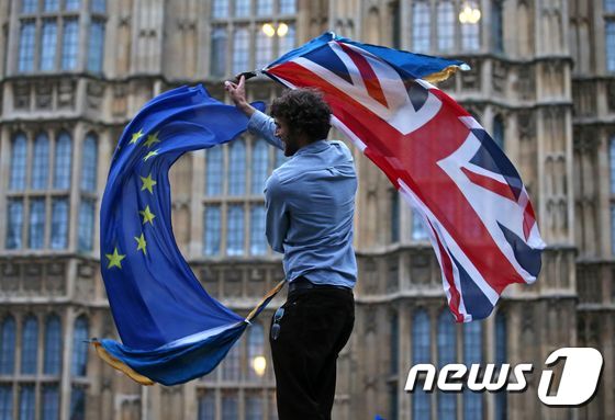 영국 국가와 유럽연합 기. © AFP=뉴스1