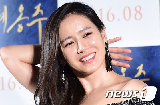 배우 손예진이 청순한 미모를 발산했다. © News1star / 권현진 기자