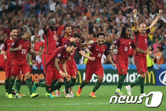 포르투갈이 폴란드를 승부차기 끝에 꺾고 유로2016 4강에 올랐다. © AFP=News1