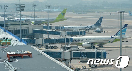 김포공항 국내선 계류장의 모습. (뉴스1 DB) /뉴스1 © News1 박지혜 기자