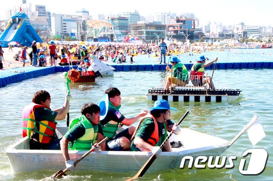 울산조선해양축제의 기발한 배 콘테스트. © News1