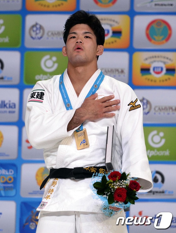 리우 올림픽 금메달을 위해 안창림이 넘어야 할 일본의 오노 쇼헤이. © AFP=News1