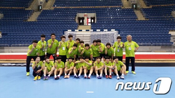 18세 이하 여자 청소년 핸드볼 대표팀. (대한핸드볼협회 제공). © News1