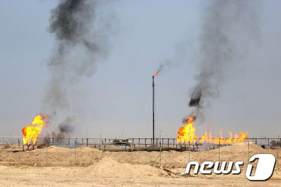 이라크 남부지역의 유전. © AFP=뉴스1