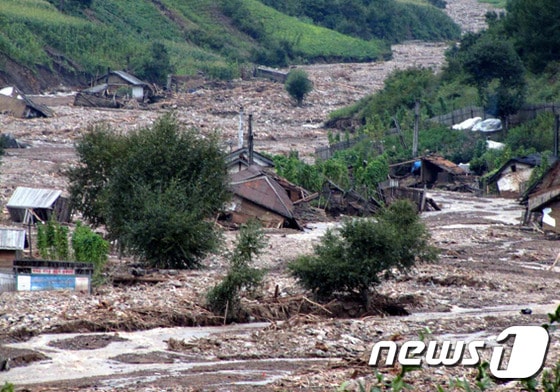 북한 매체 '내나라'가 공개한 함경북도 홍수피해 현장 사진./뉴스1 © News1 추연화 기자