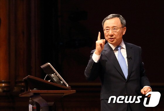 2014년 1월 취임한 황창규 KT 회장/뉴스1 © News1