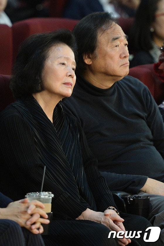 영화배우 윤정희(왼쪽)와 피아니스트 백건우 부부 / 뉴스1 © News1