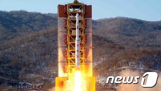북한의 '광명성' 로켓(자료사진) © AFP=뉴스1