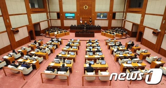 부산시의회 2017.4.25/뉴스1 © News1 여주연 기자