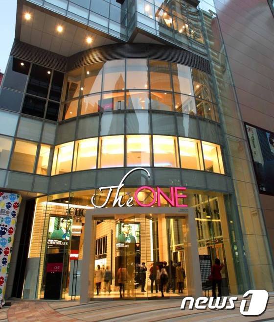 홍콩에서최고 높이를 자랑하는 쇼핑몰 더 원.<사진=더 원 공식 페이스북>© News1