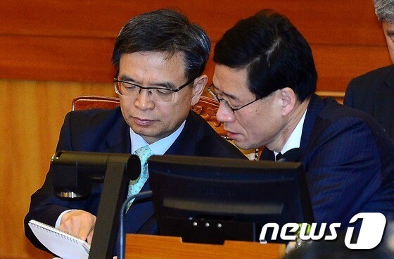박근혜 대통령측 법률대리인단의 '작전은 어디까지 통할까. 박 대통령 측 이중환 변호사(왼쪽)와 전병관 변호사. © News1 박정호 기자