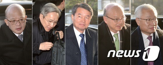朴 대통령 탄핵심판 1회 변론기일 '헌재의 판단은?'