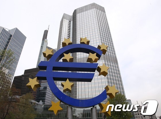 <br />독일 프랑크푸르트에 위치한 유럽중앙은행(ECB) 헤드쿼터.  ⓒ AFP=뉴스1<br><br>