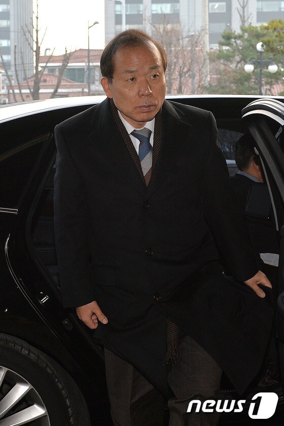 헌재 향하는 김이수 재판관