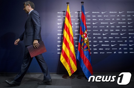 카탈루냐 지방이 분리·독립을 주장하는 가운데 바르셀로나FC는 스페인 프리메라리가에 잔류할 것이라고 밝혔다. © AFP=News1