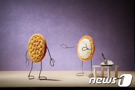 테리 보더, 백 마디 말보다 한 번의 포옹 Sandwich Cookies (사비나미술관 제공) © News1