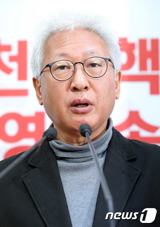 류석춘 '서청원-최경환 자진 탈당 관련 홍 대표에게 압력 넣고 있다'