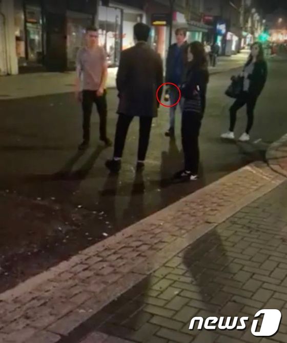 지난 15일 밤 10시30분쯤 영국 브라이튼에서 귀가 중이던 20대 한국인 유학생이 인종차별주의자에게 폭행당해 크게 다쳤다. (페이스북 갈무리)© News1