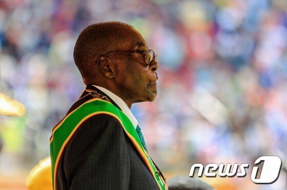 로버트 무가베 짐바브웨 대통령. © AFP=뉴스1