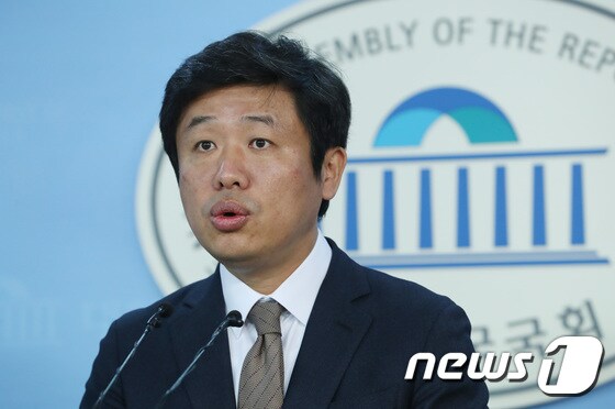 유의동 바른정당 수석대변인. 2017.11.15/뉴스1 © News1 박정호 기자