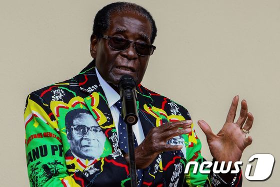 로버트 무가베 짐바브웨 대통령. © AFP=뉴스1