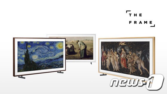 삼성전자는 예술 작품을 액자처럼 보여주는 라이프 스타일 TV '더 프레임(The Frame)'을 통해 다빈치, 세잔, 모네, 고흐, 클림트 등 15~19세기 유럽 예술계를 주름잡았던 거장의 대표작을 감상 할 수 있게 됐다고 21일 밝혔다. TV 속 그림은 반 고흐의 '별이 빛나는 밤'(왼쪽부터), 밀레의 '이삭 줍는 사람들', 보티첼리의 '봄(프리마베라)'(삼성전자 제공)© News1