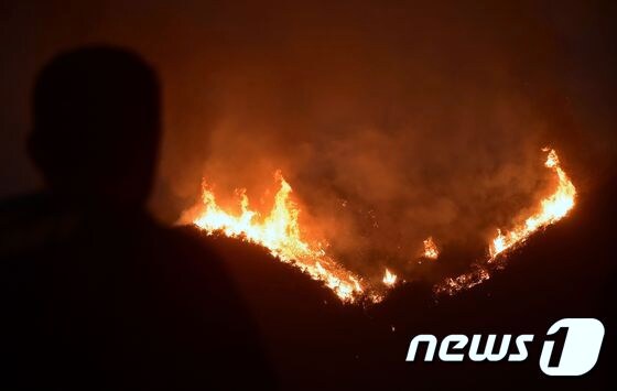 토마스 산불이 덮친 캘리포니아 산타바바라 북부. (자료사진) © AFP=뉴스1