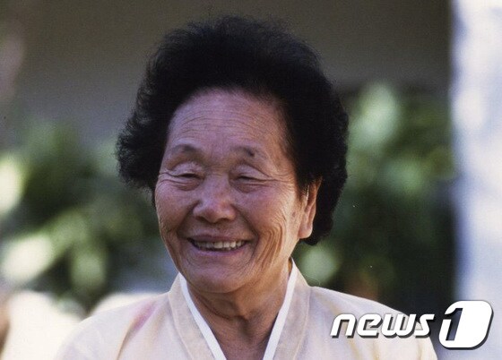 한국정신대문제대책협의회는 일본에 거주해온 송신도 할머니가 지난 16일 오후 2시쯤 일본 도쿄에서 노환으로 유명을 달리했다고 19일 밝혔다.  (정대협 제공) 2017.12.19/뉴스1