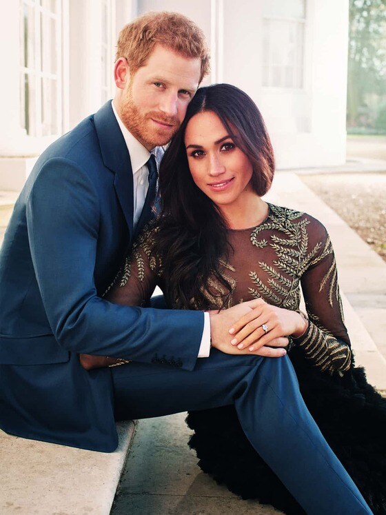 해리 왕자와 약혼녀 매건 마클의 공식 약혼사진.