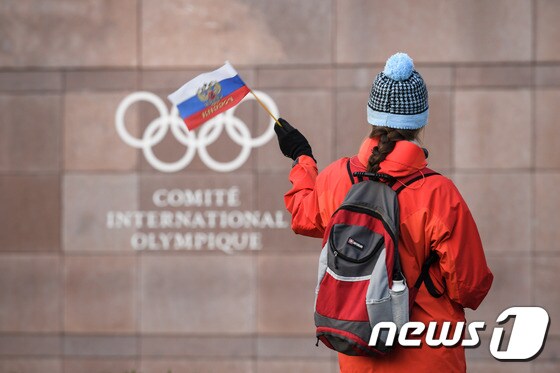 국제올림픽위원회(IOC)는 6일(한국시간) 스위스 로잔에서 집행위원회를 열고 러시아의 평창올림픽 참가를 불허하는 결정을 내렸다.© AFP=News1