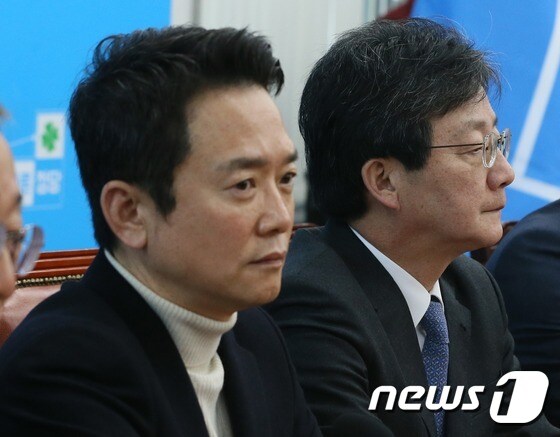 유승민 바른정당 의원과 남경필 경기지사/뉴스1 © News1 송원영 기자