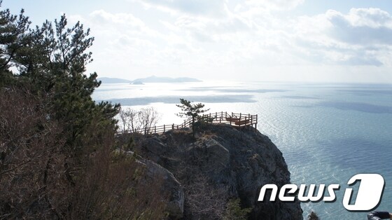 금오도 비렁길(한국관광공사 제공) © News1