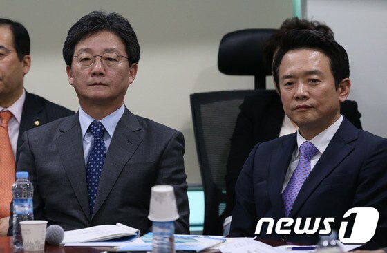 바른정당의 대선후보인 유승민  의원(왼쪽)과 남경필 경기도지사. © News1 허경 기자