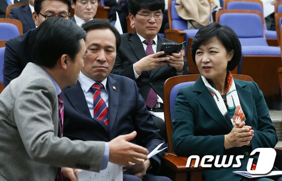 민주당 지도부 '탄핵 논의'
