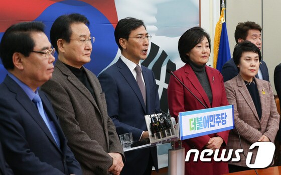 안희정 "대개혁·대연정·대통합으로 위기극복"…대선 출사표